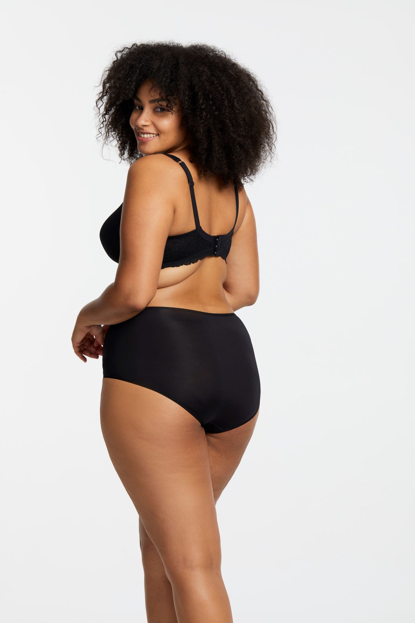 Montelle Pure Plus Full Coverage Contour Underwire Bra Black