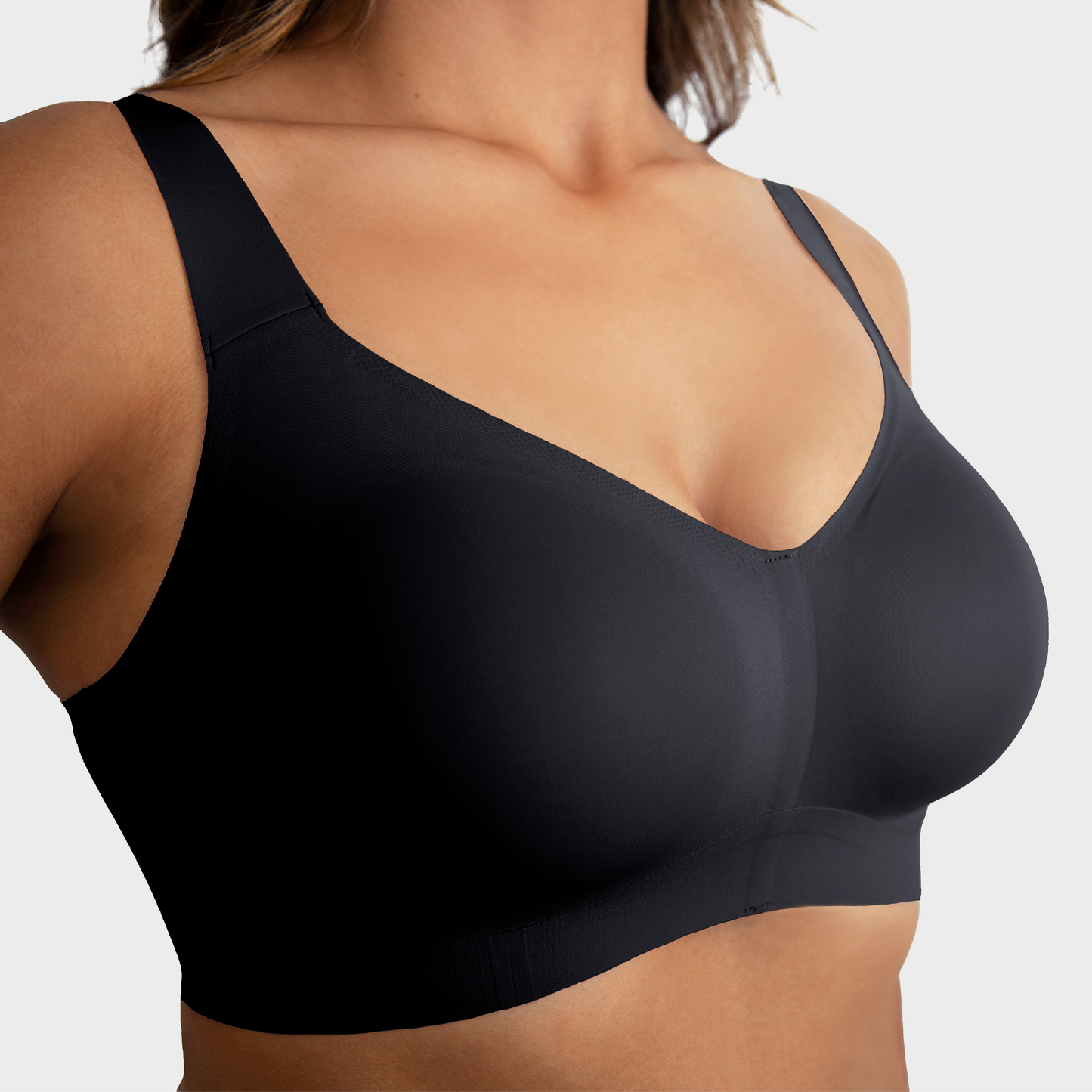 Evelyn & Bobbie Beyond Bra with Cutouts in Black – Anna Bella