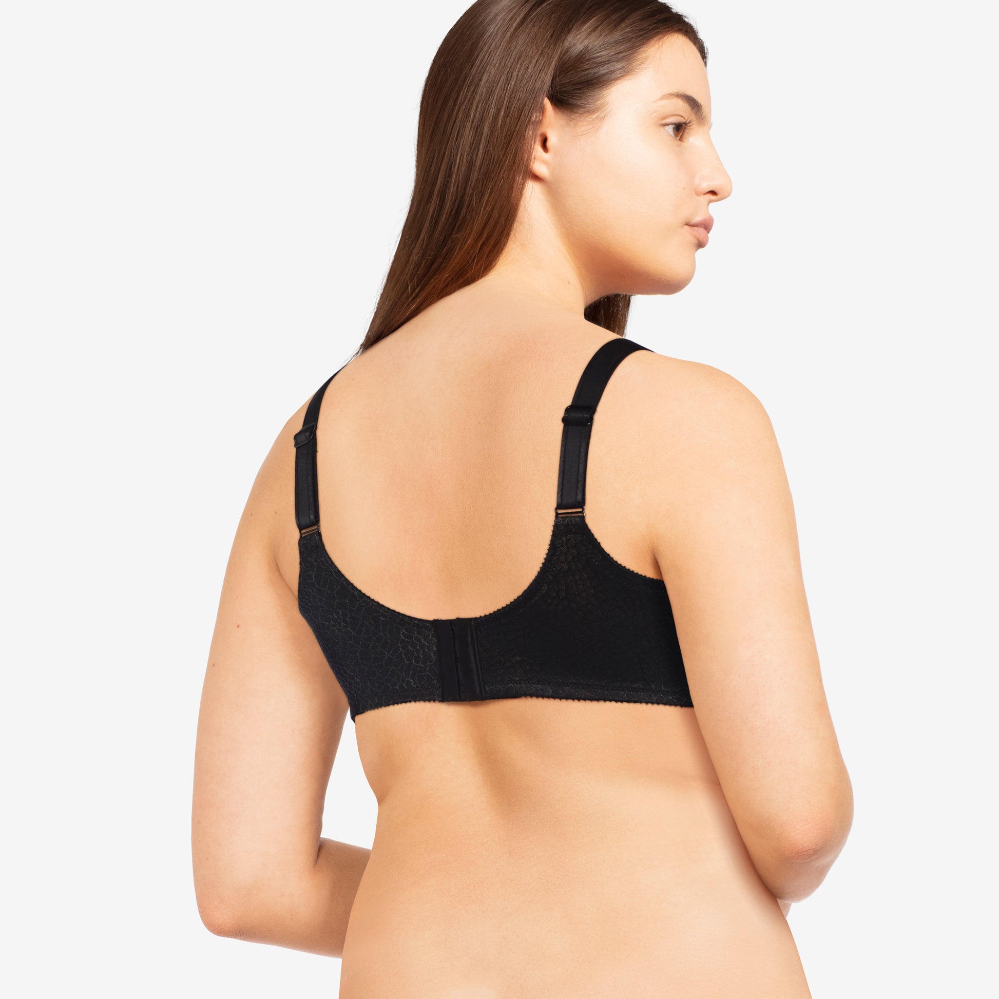 Chantelle C Magnifique Seamless Unlined Minimizer Bra Black – Belle Mode  Intimates