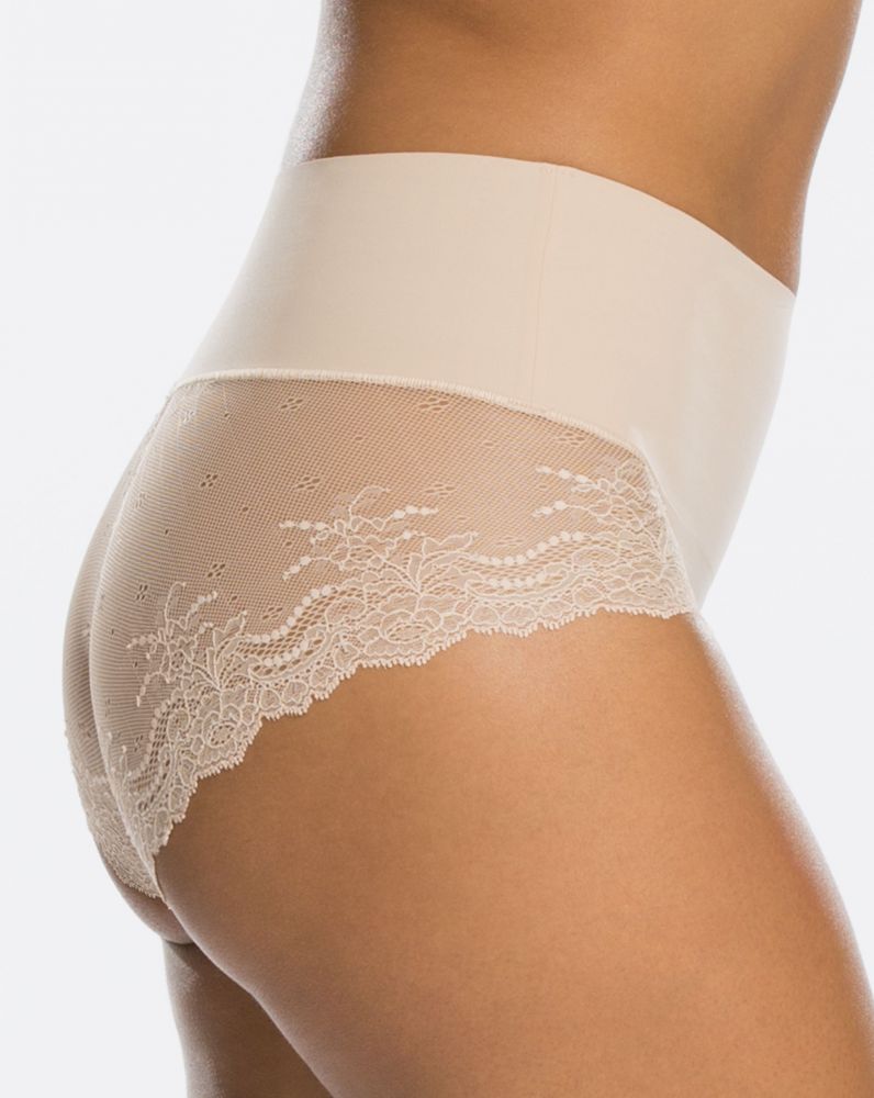 Spanx Undie-tectible Lace Hi-Hipster Panty Soft Nude