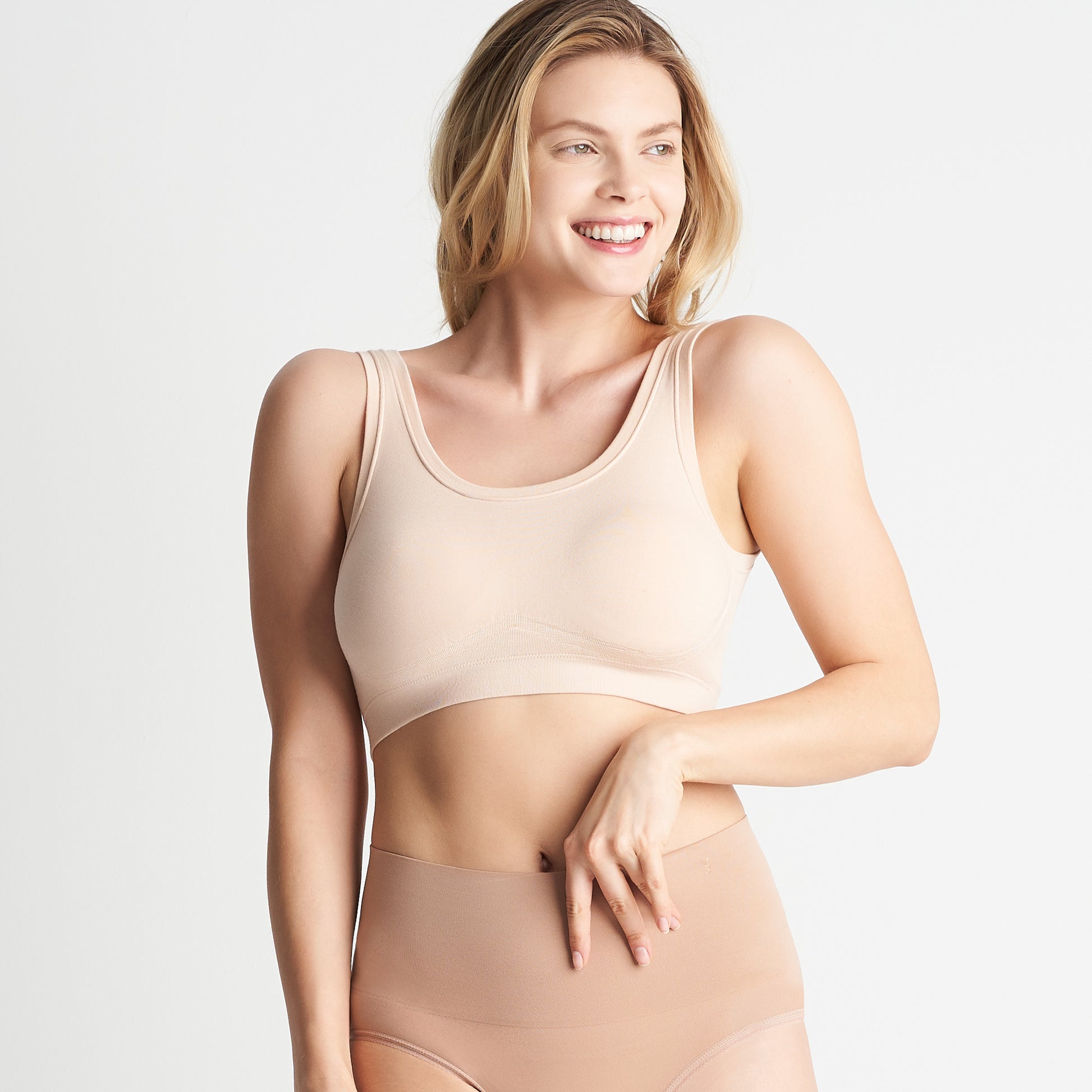 Yummie Tummie Kiara Bralette Frappe – Belle Mode Intimates